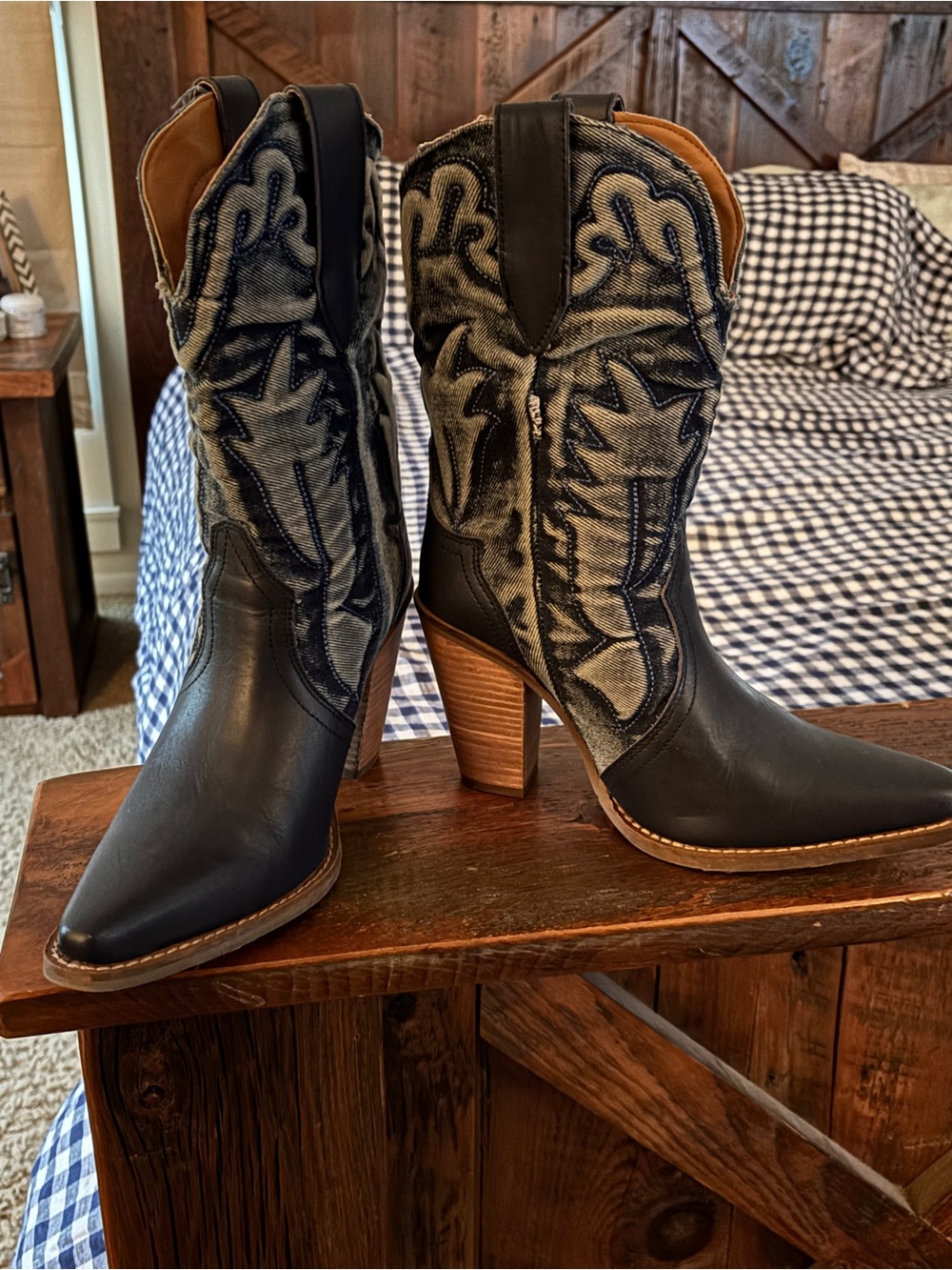 dingo Black Leather and Denim-Patterned Heeled Western Boots